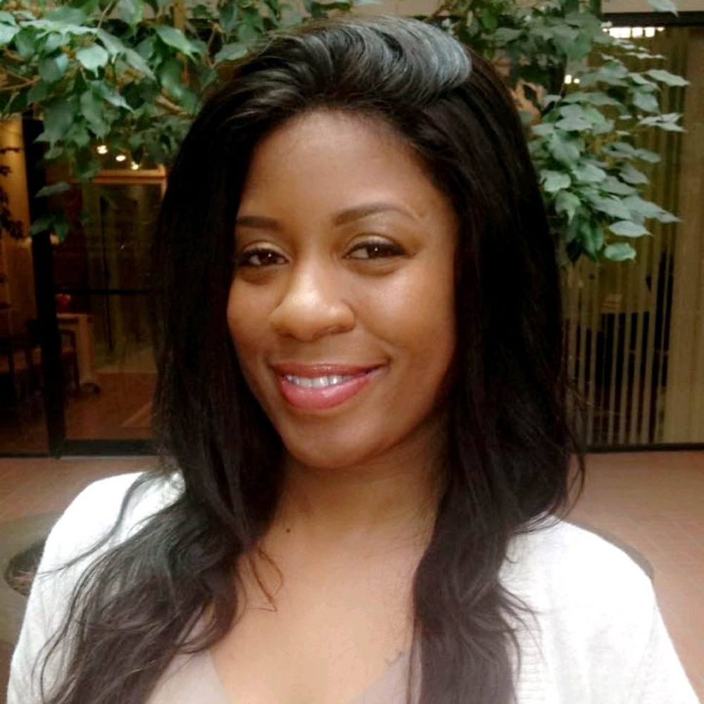 Meet your Posher, Damita